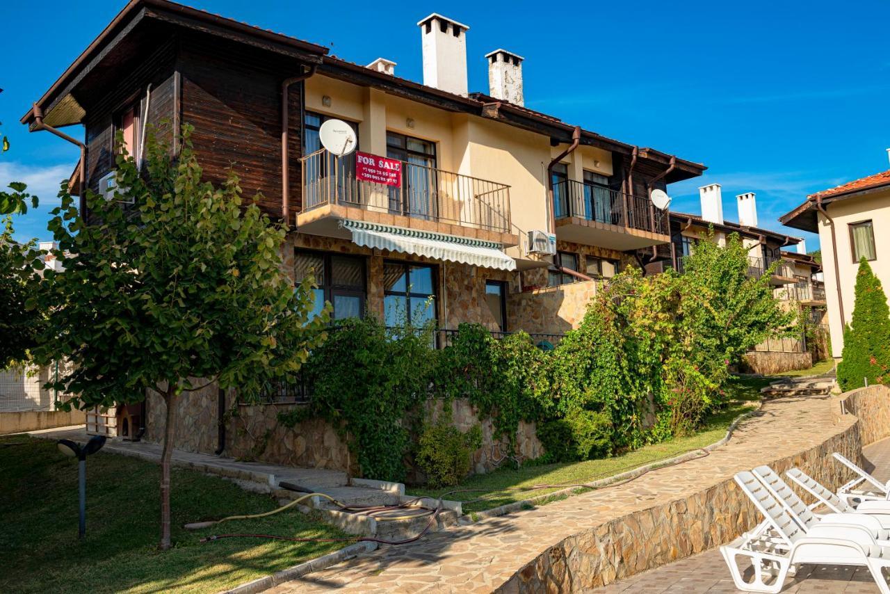Menada Sunny Hill Villa Kosharitsa ภายนอก รูปภาพ