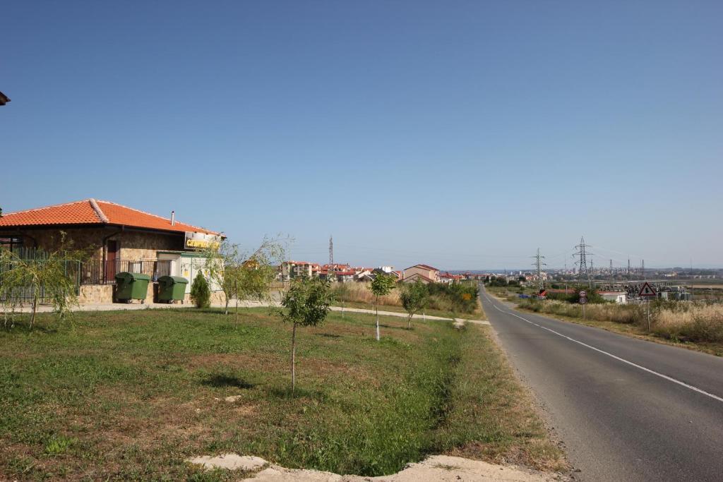 Menada Sunny Hill Villa Kosharitsa ภายนอก รูปภาพ