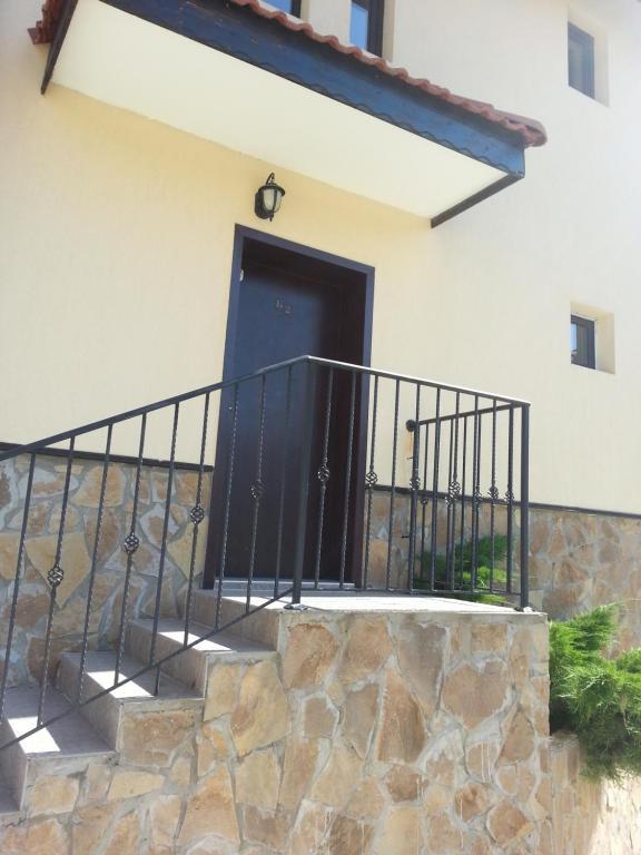 Menada Sunny Hill Villa Kosharitsa ภายนอก รูปภาพ