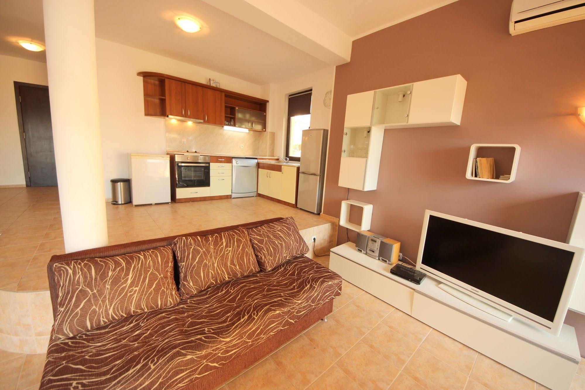 Menada Sunny Hill Villa Kosharitsa ภายนอก รูปภาพ