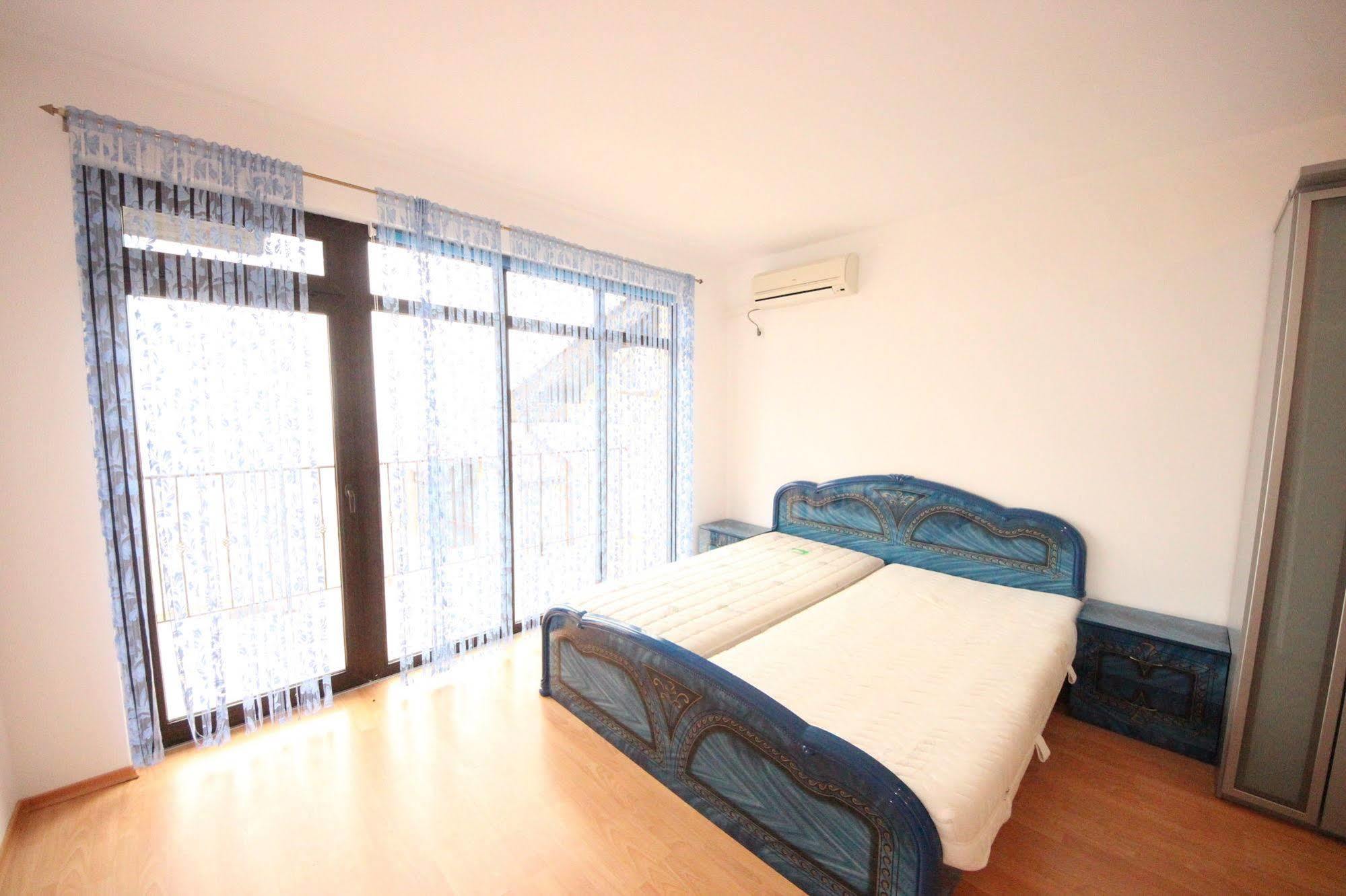 Menada Sunny Hill Villa Kosharitsa ภายนอก รูปภาพ